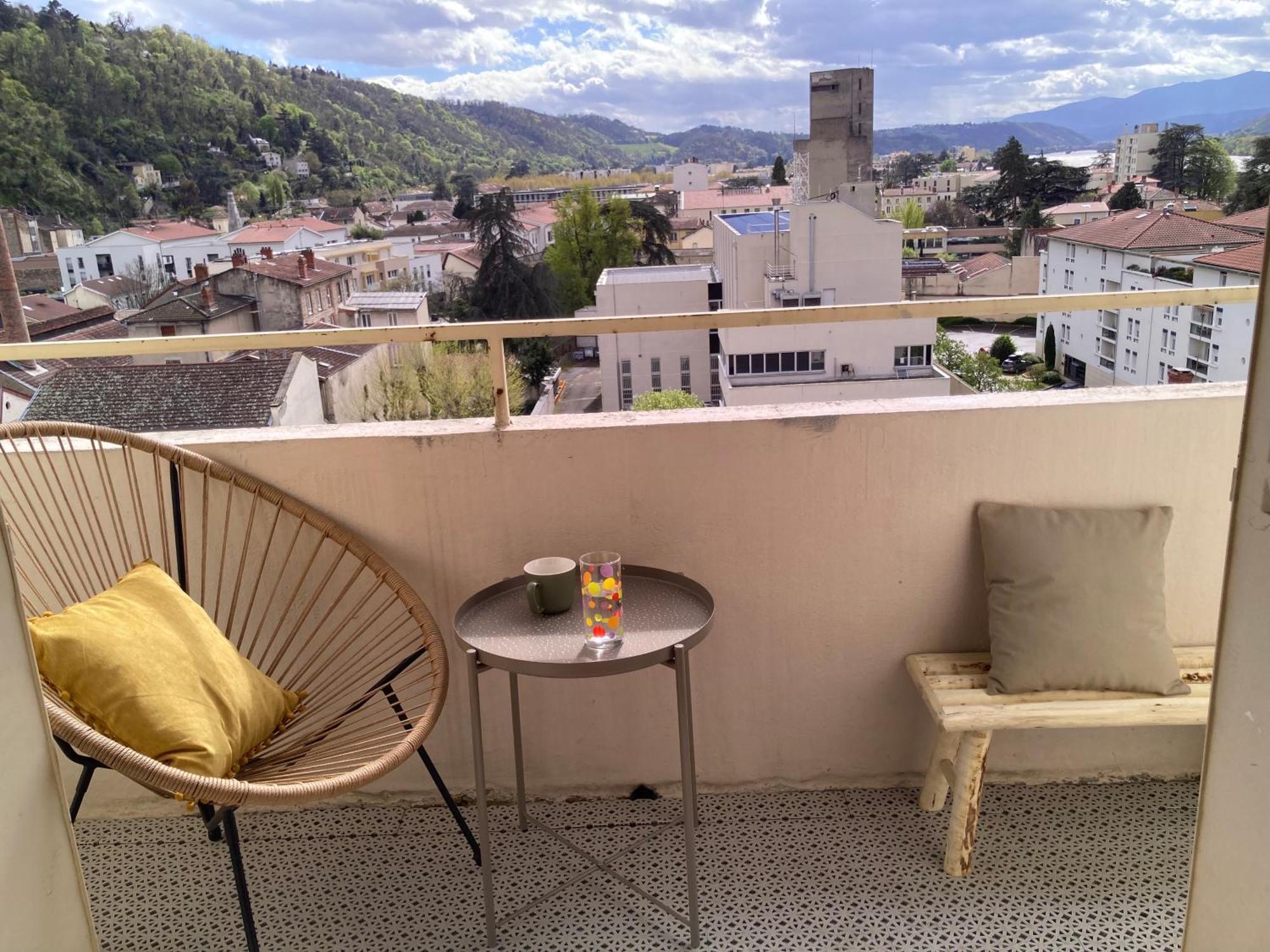 L'Emeraude, T3 Elegant Avec Vue Proche Centre Et Gare Βιέν Εξωτερικό φωτογραφία